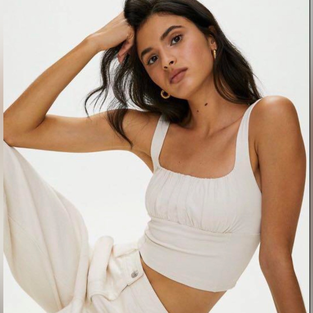 Aritzia Wilfred Orbit Tank Top in Birch, size Medium